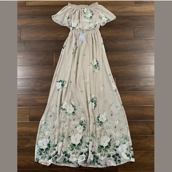 hacienda maxi dress bouquet toss